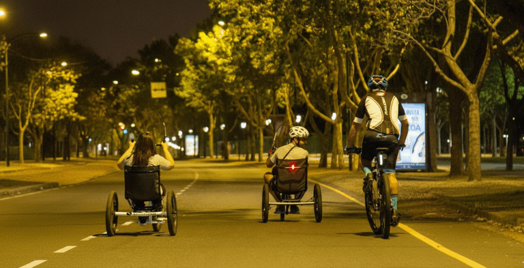 personas utlizando handbike en Argentina